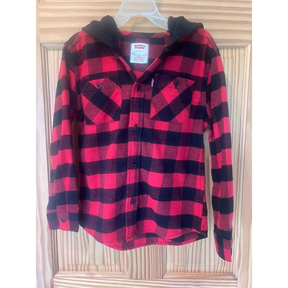 For this Levi’s boys hooded flannel- Size SM 6/7